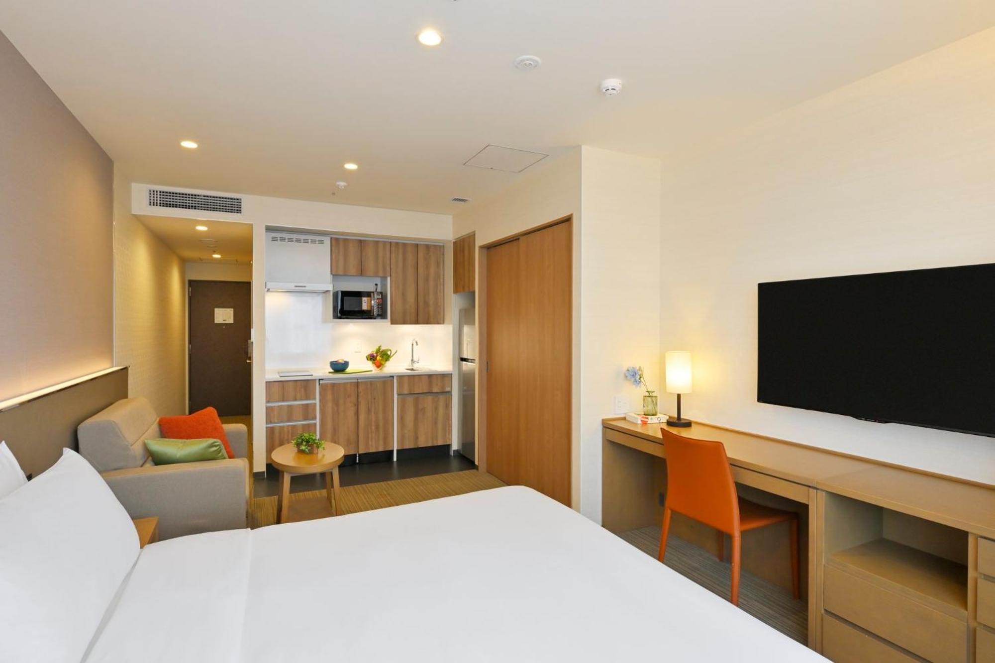 Holiday Inn & Suites Shin Osaka By Ihg Exterior photo