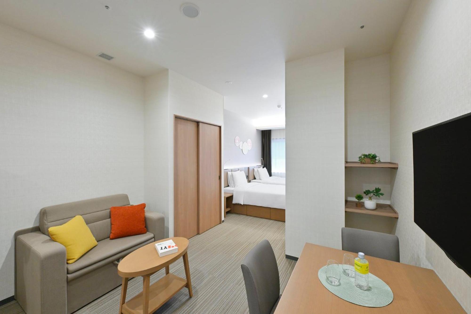 Holiday Inn & Suites Shin Osaka By Ihg Exterior photo