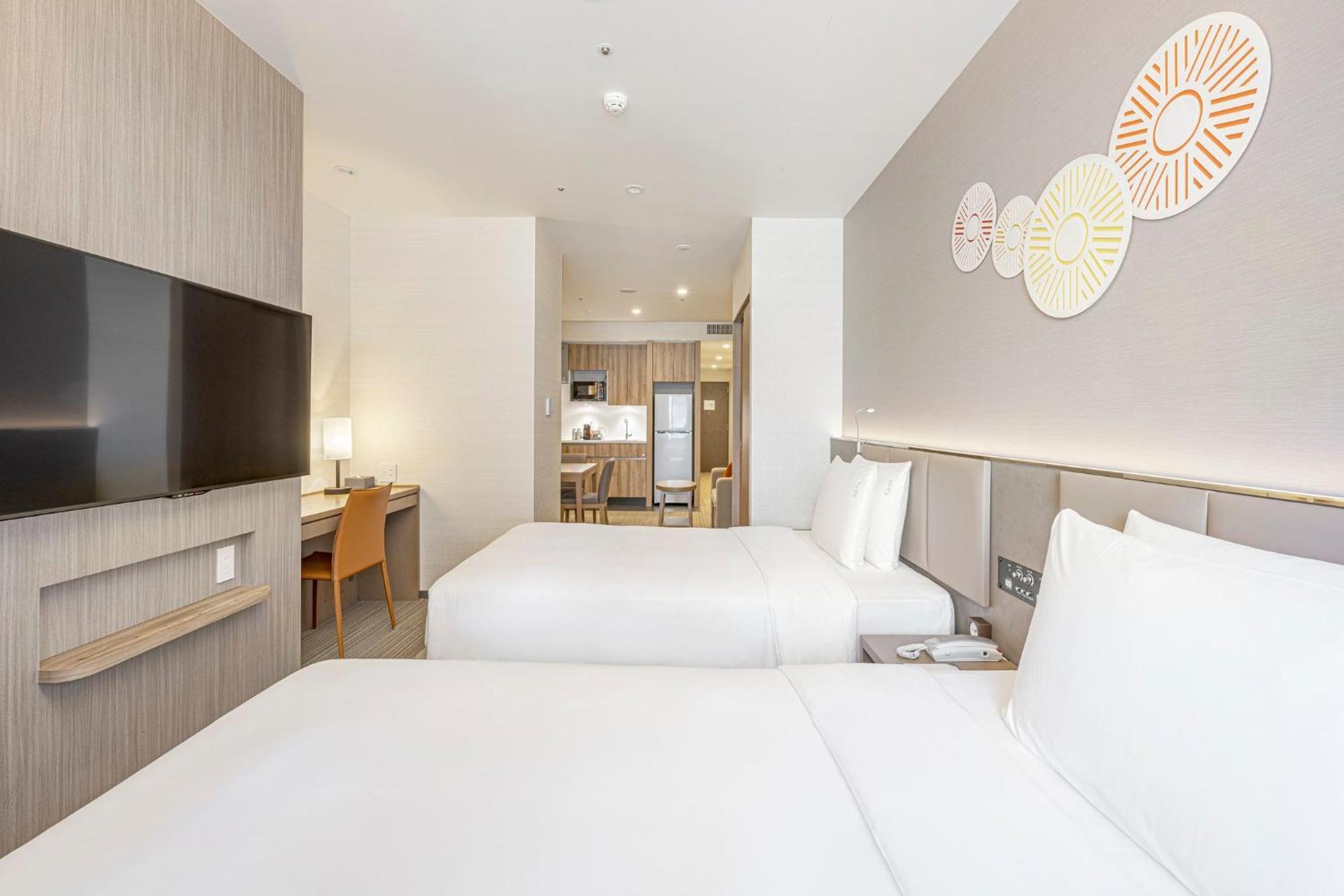 Holiday Inn & Suites Shin Osaka By Ihg Exterior photo